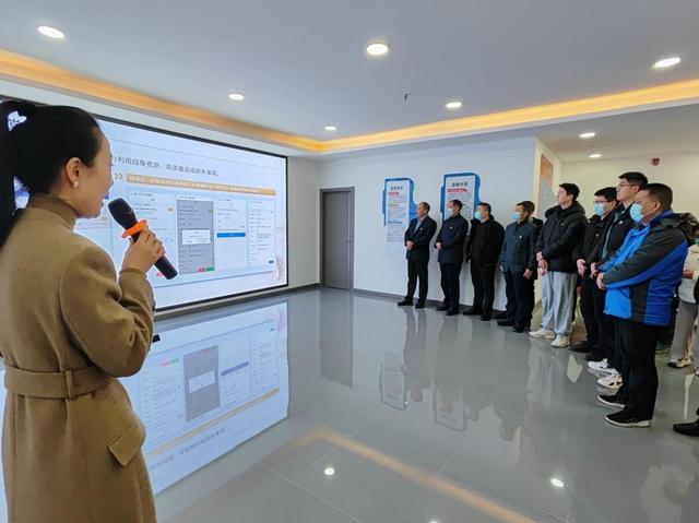 滎陽市應急管理局開展黨建引領(lǐng)推進網(wǎng)格化基層治理觀摩學習主題黨日活動
