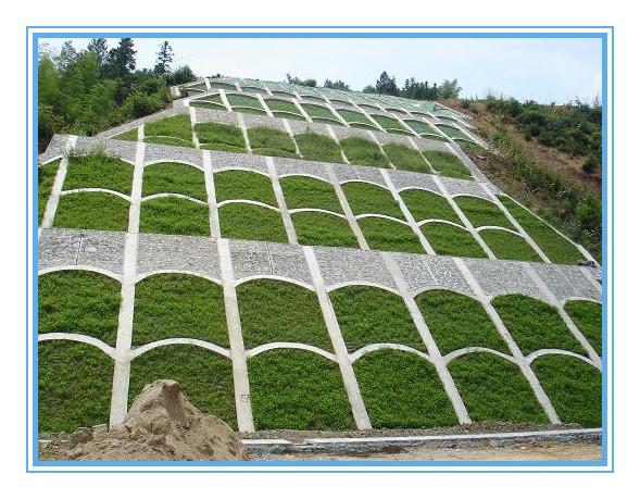 公路設(shè)計（緯地）智能邊坡的應(yīng)用（緯地道路邊坡設(shè)置）